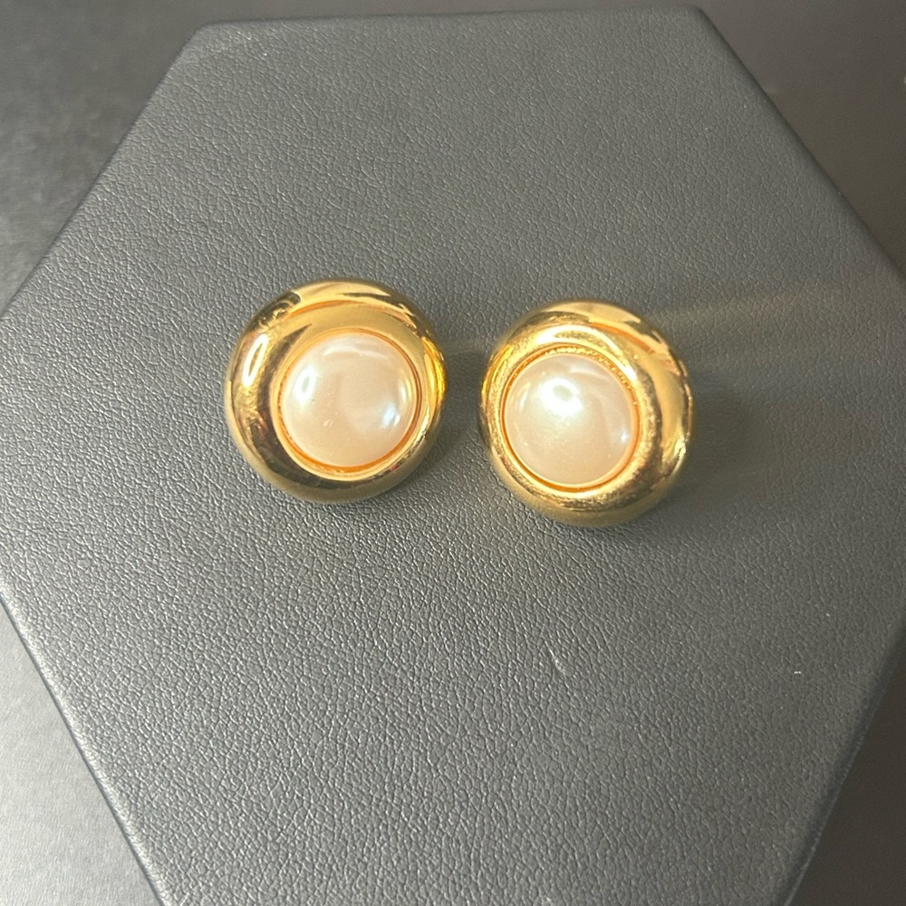 Carolee|  Clip On gold tone pearl centered Earrings